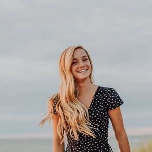 Meet your Posher, Victoria